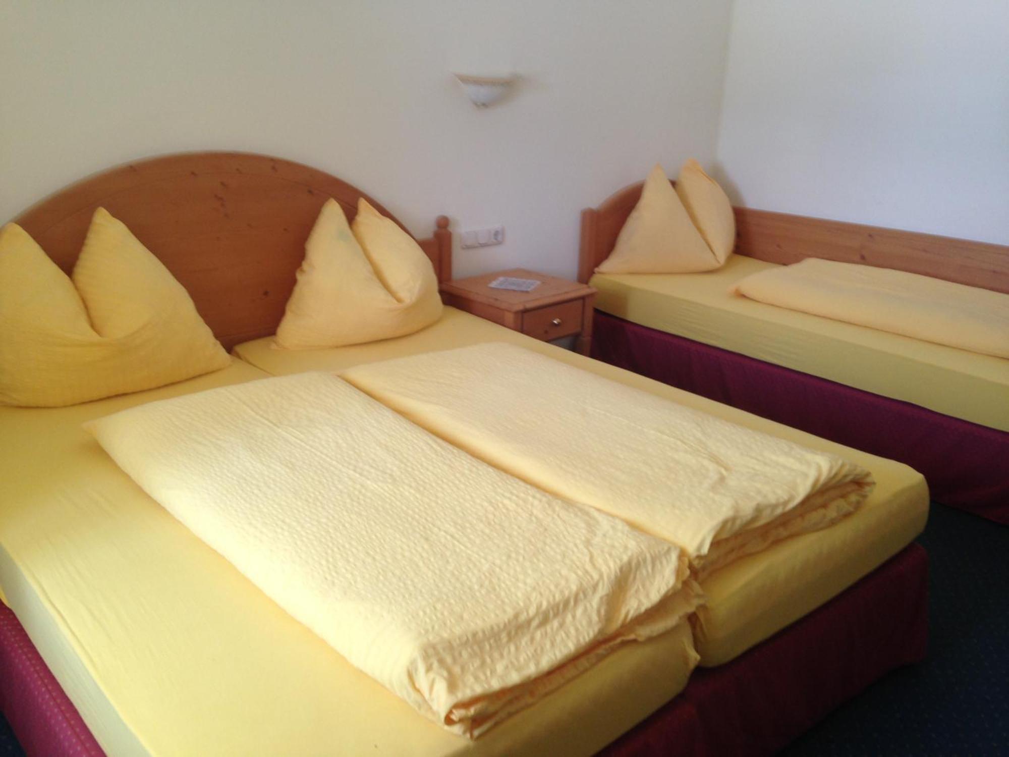 Appartements Im Forsthaus ชตรอเบิล ภายนอก รูปภาพ